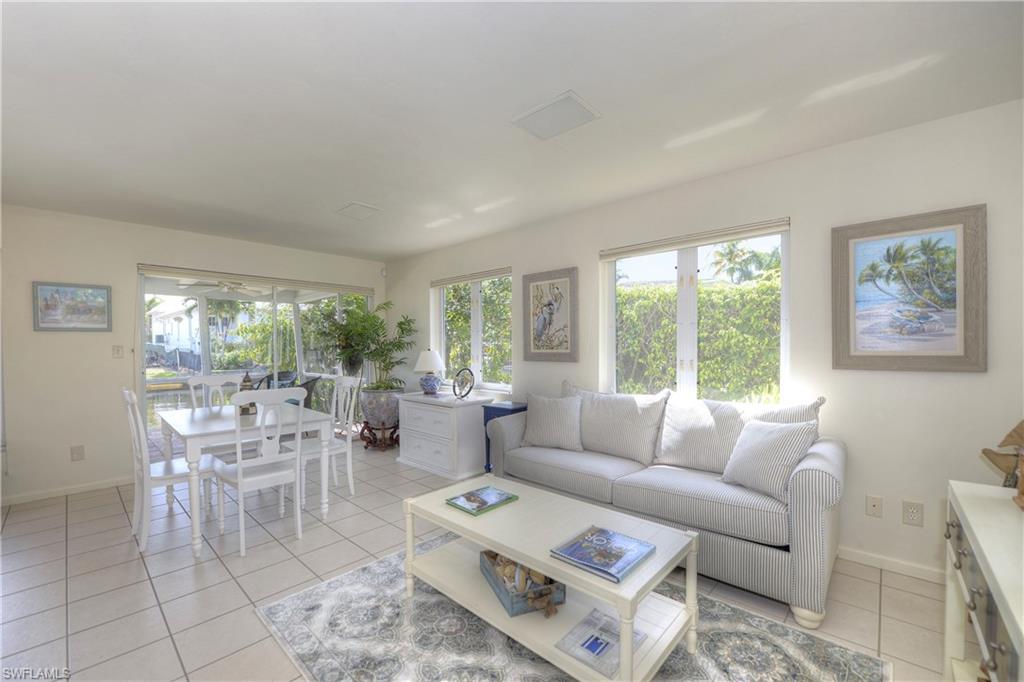 AQUALANE SHORES - Residential