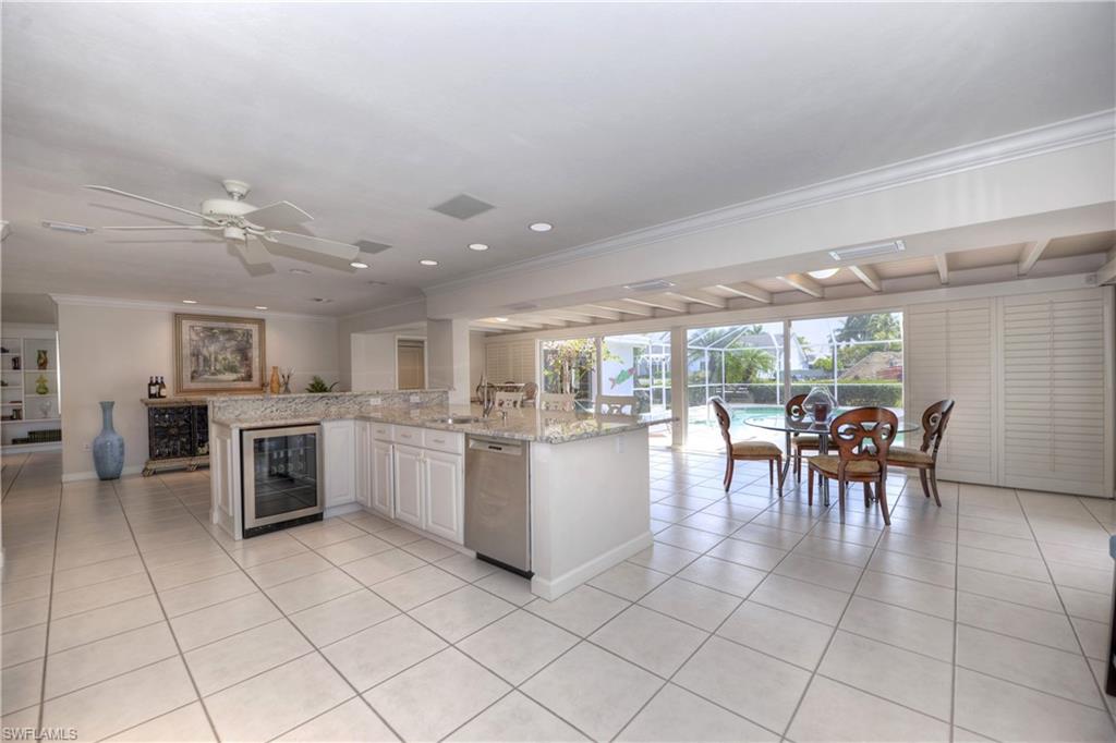 AQUALANE SHORES - Residential