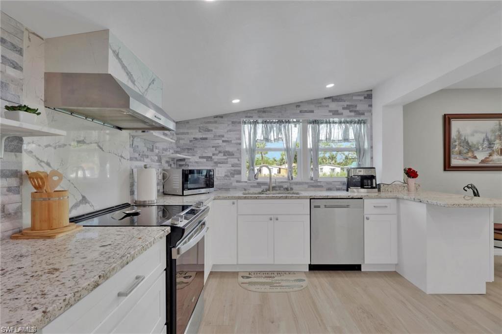 NAPLES PARK - Residential