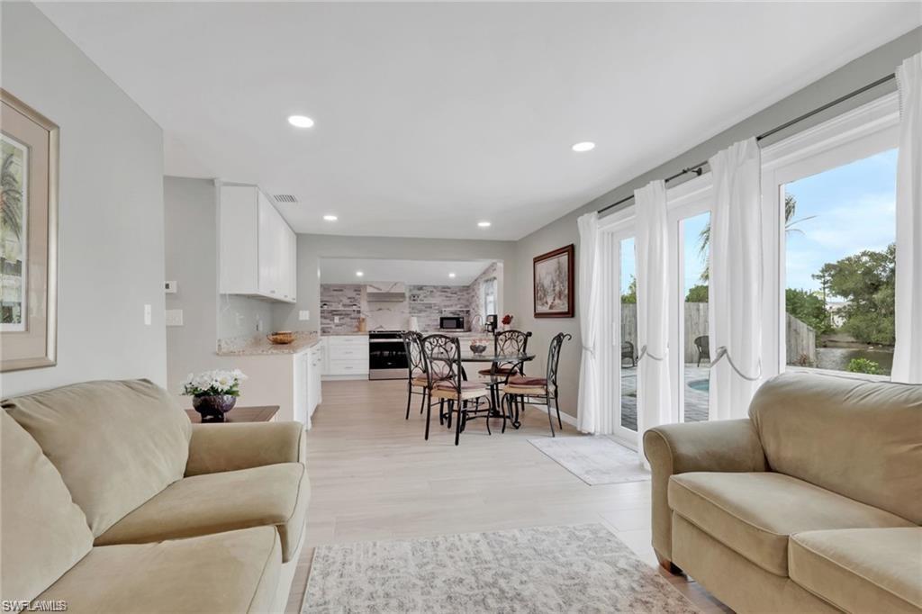 NAPLES PARK - Residential