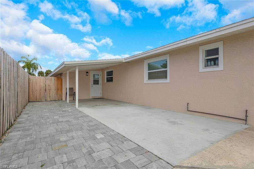 NAPLES PARK - Residential