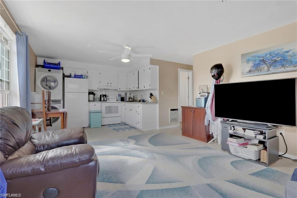 NAPLES PARK - Residential