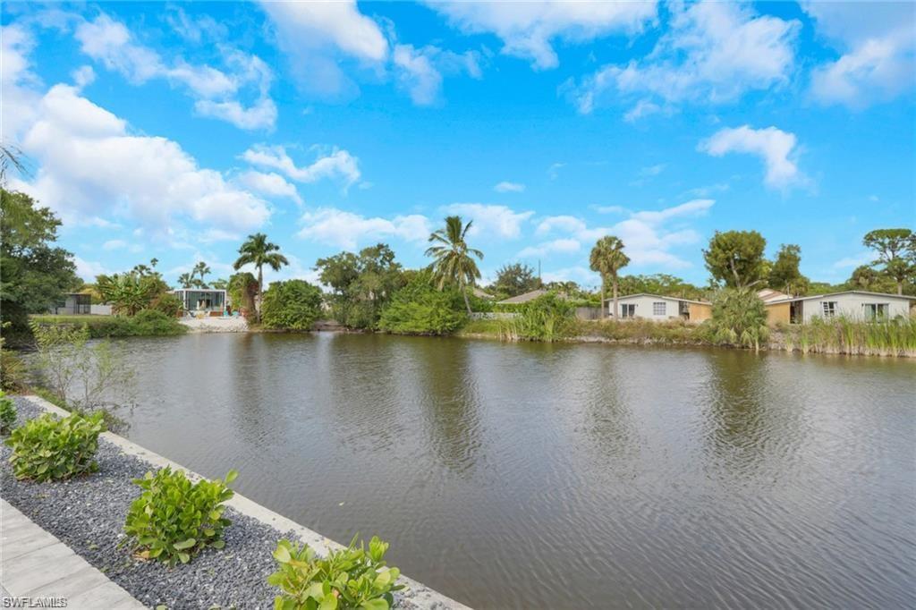 NAPLES PARK - Residential