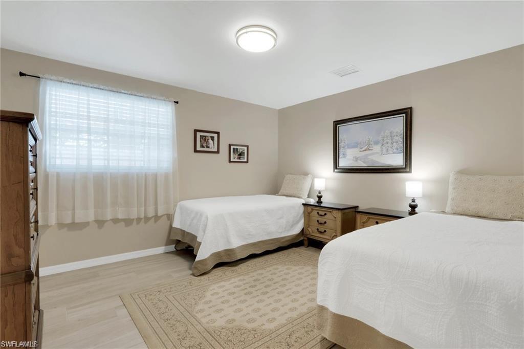 NAPLES PARK - Residential