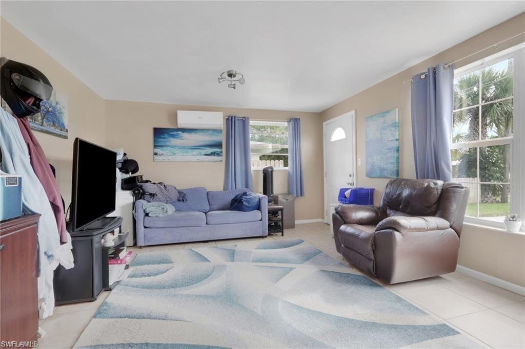 NAPLES PARK - Residential