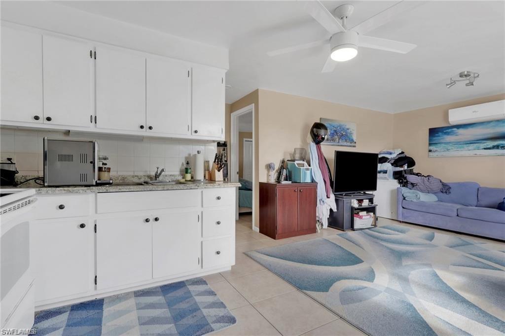 NAPLES PARK - Residential