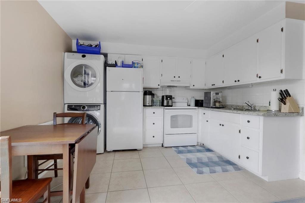 NAPLES PARK - Residential