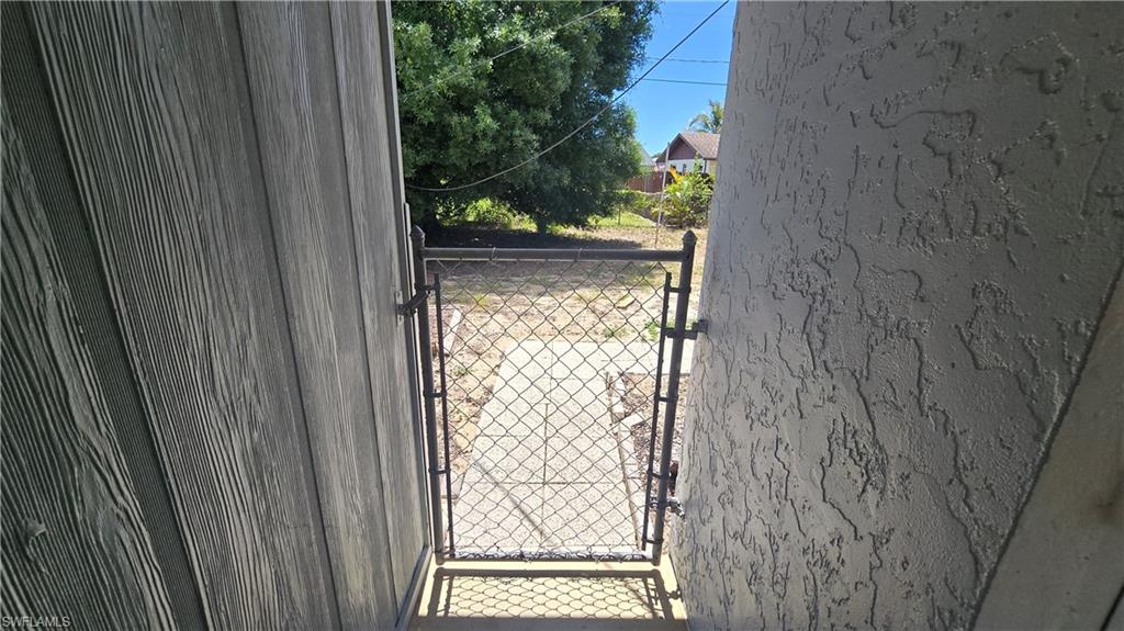 SAN CARLOS PARK - Residential Lease