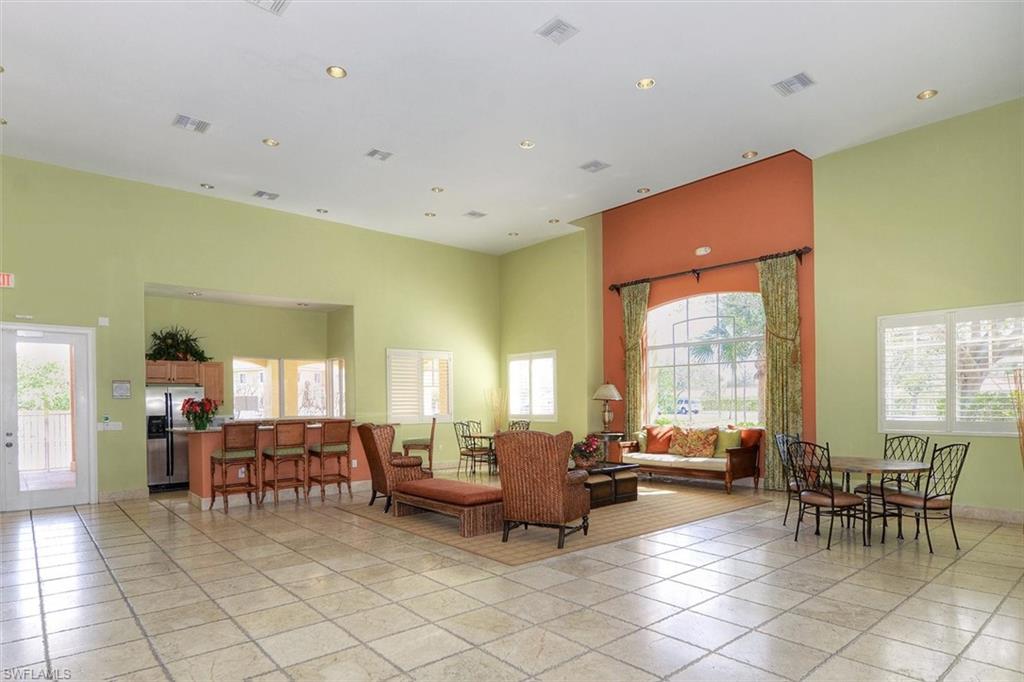 BELLA CASA - Residential Lease