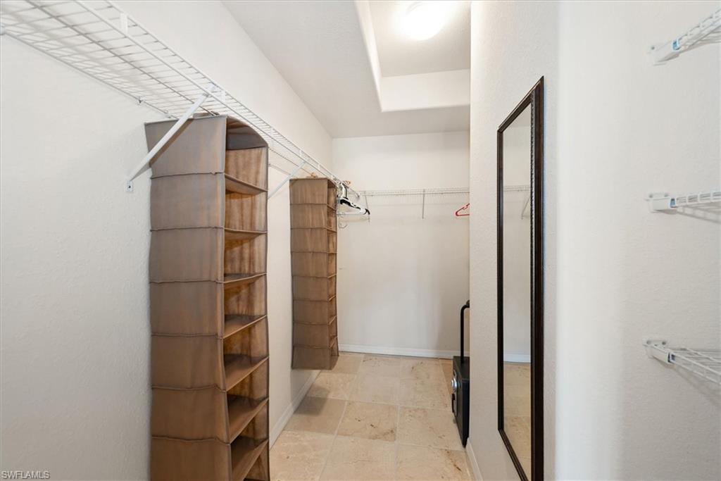 BELLA CASA - Residential Lease