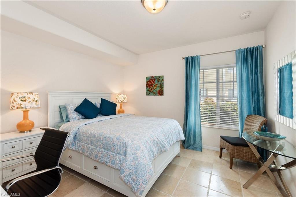 BELLA CASA - Residential Lease