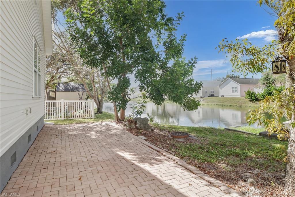 LEAWOOD LAKES - Residential