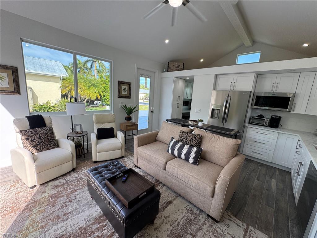 RIVERBEND MOTORCOACH RESORT - Land