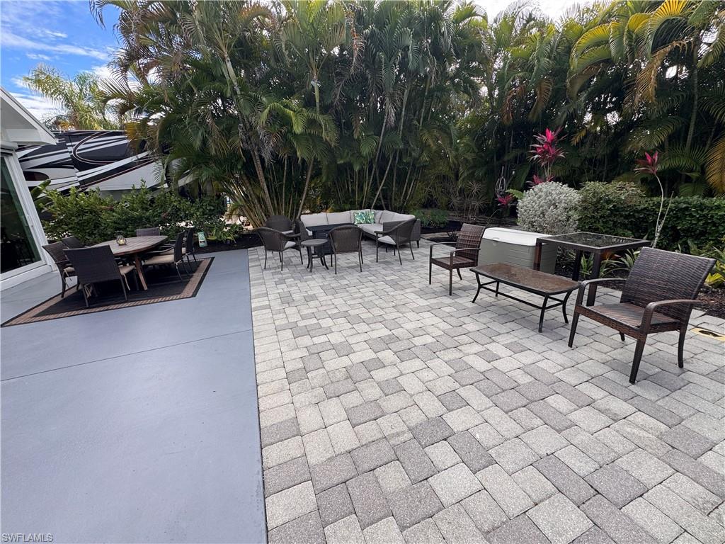 RIVERBEND MOTORCOACH RESORT - Land