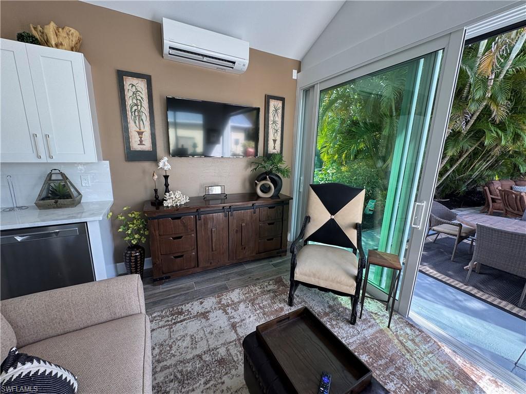 RIVERBEND MOTORCOACH RESORT - Land