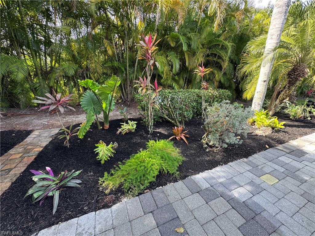 RIVERBEND MOTORCOACH RESORT - Land