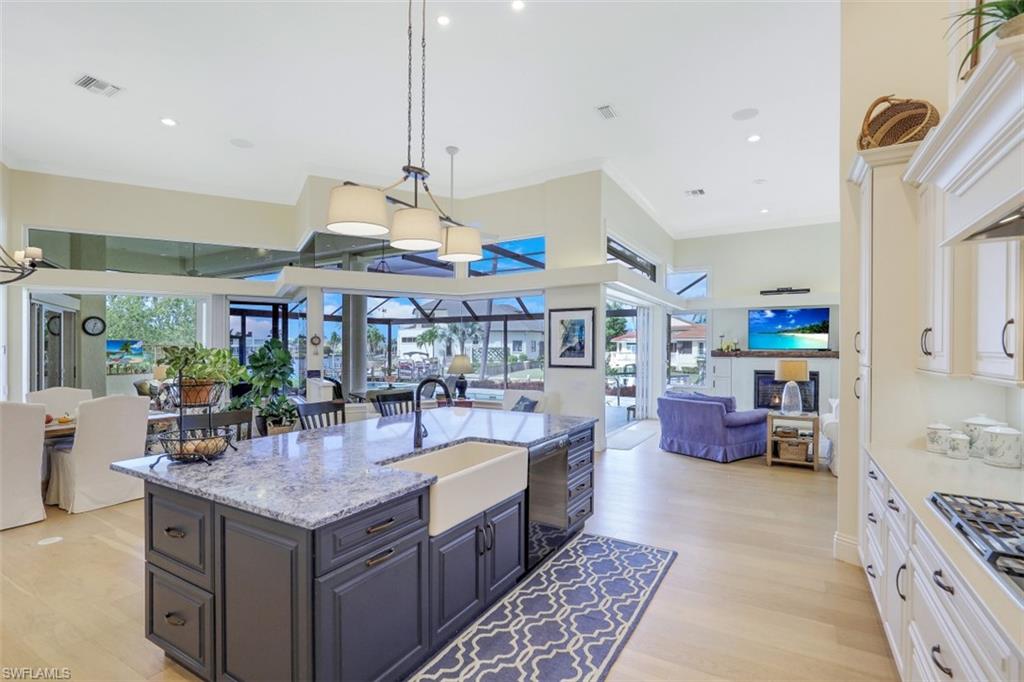 MARCO ISLAND - Residential