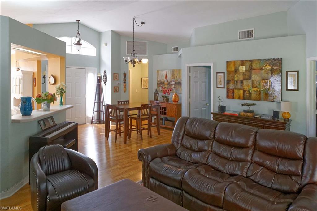 LAKESIDE - Residential