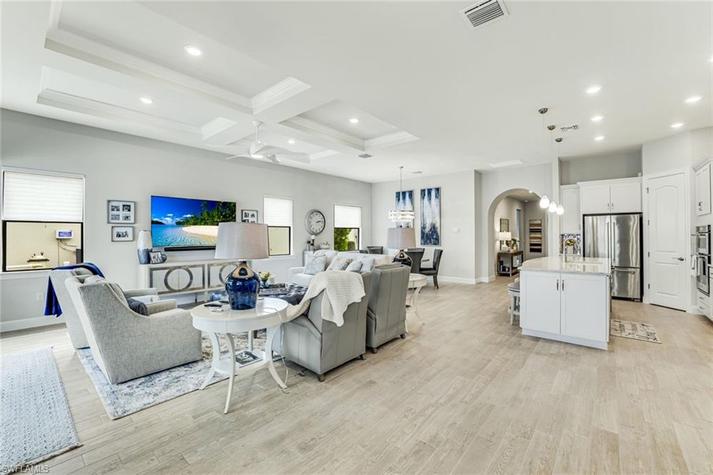 WINDING CYPRESS - Residential