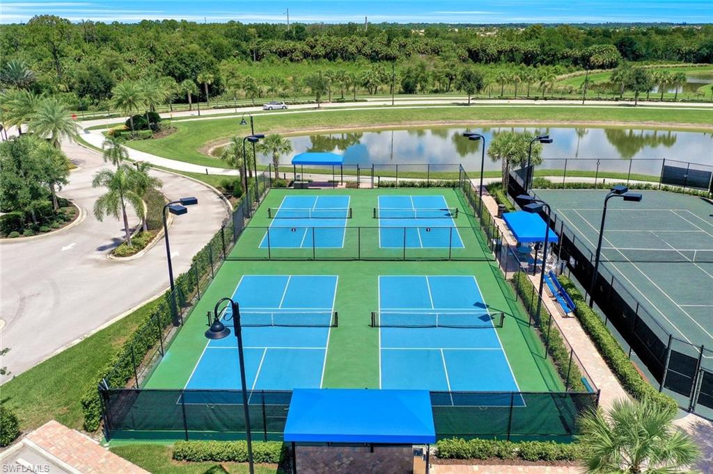 WINDING CYPRESS - Residential