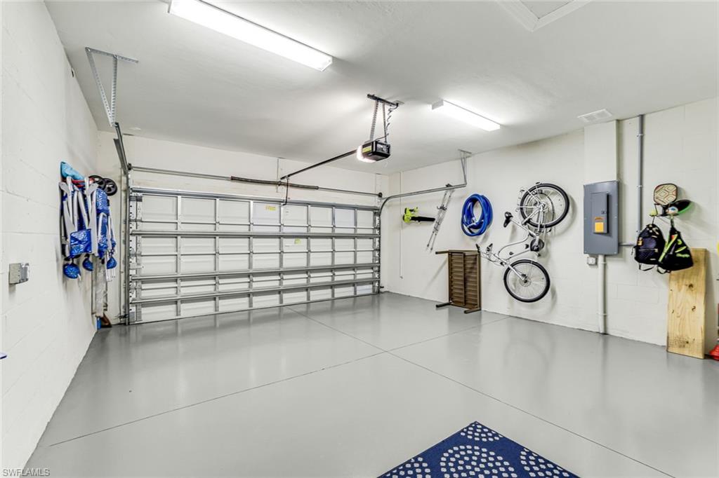 WINDING CYPRESS - Residential