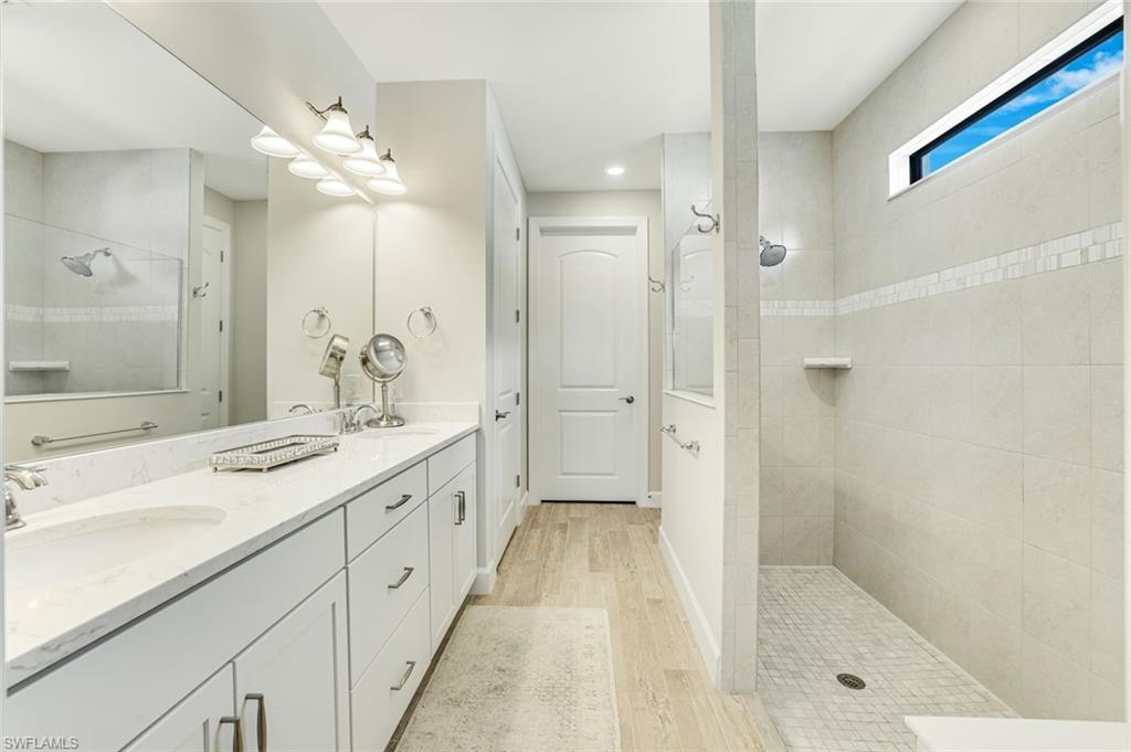 WINDING CYPRESS - Residential