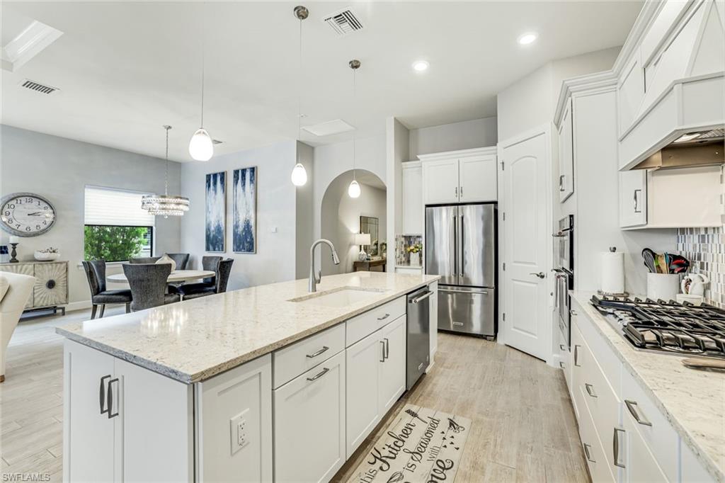 WINDING CYPRESS - Residential