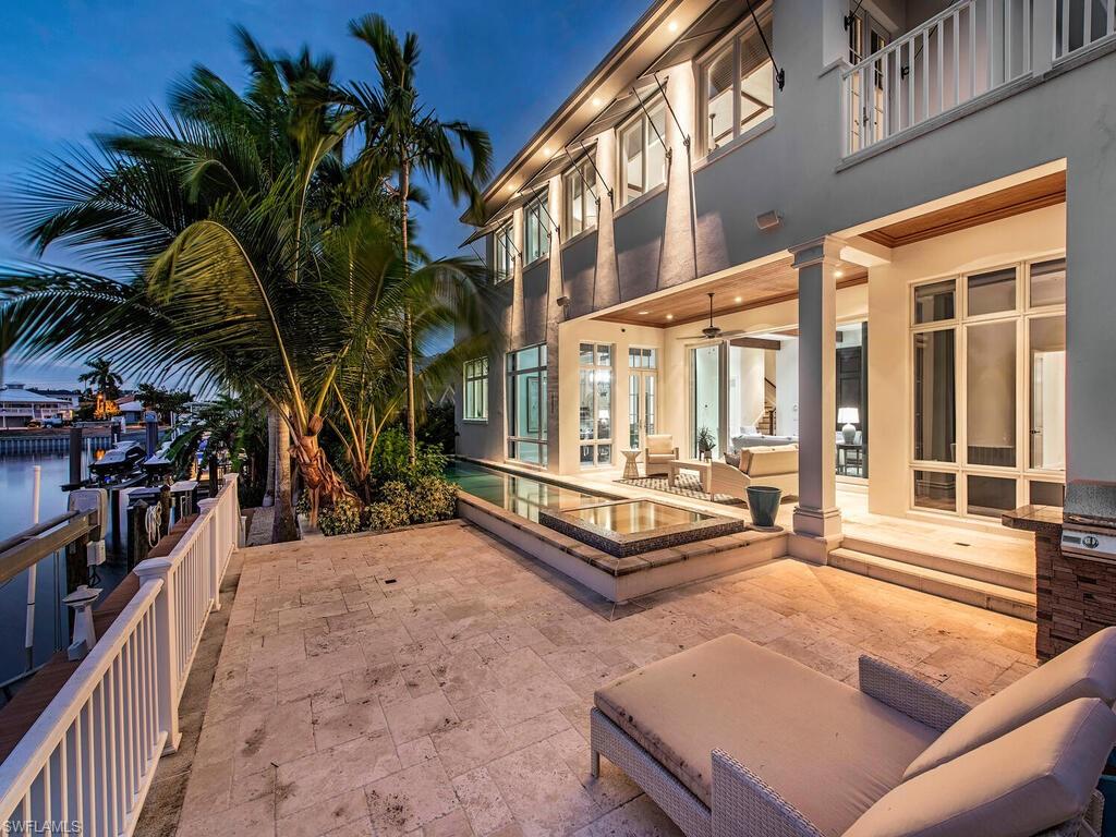 ROYAL HARBOR - Residential