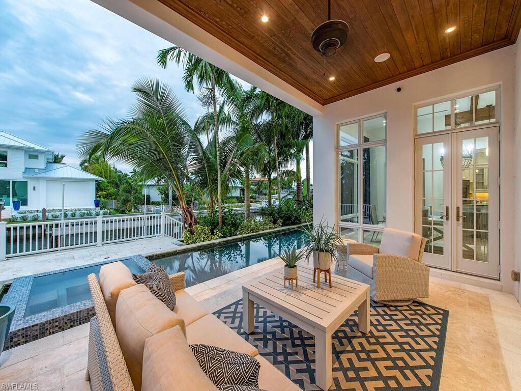 ROYAL HARBOR - Residential