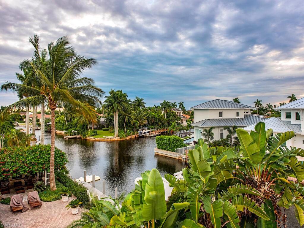 ROYAL HARBOR - Residential