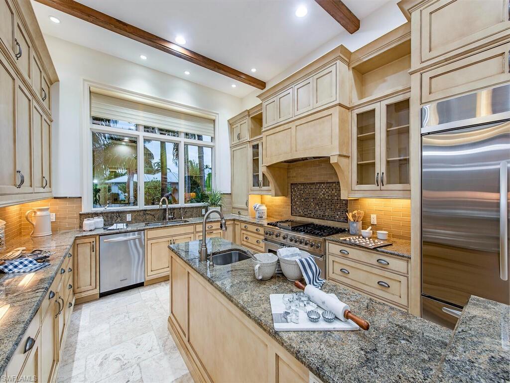 ROYAL HARBOR - Residential