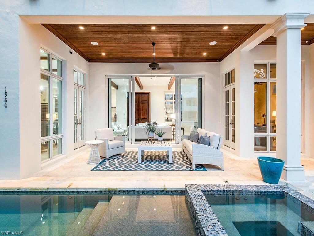 ROYAL HARBOR - Residential