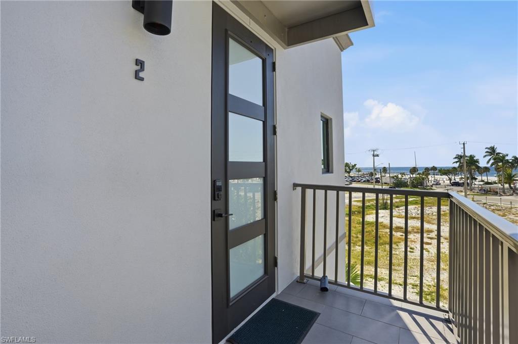 ISLAND SHORES - Residential