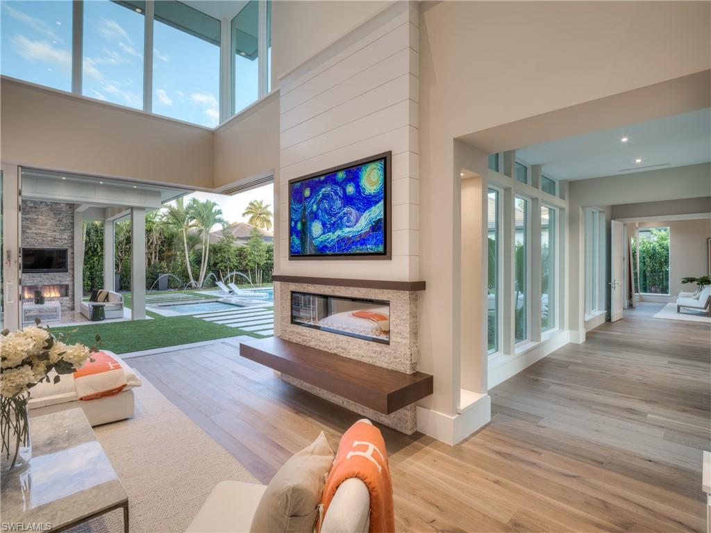 PINECREST AT PELICAN BAY - Residential