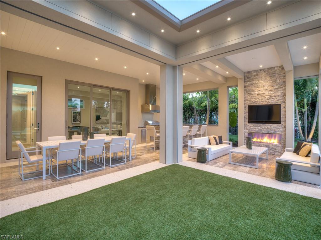 PINECREST AT PELICAN BAY - Residential