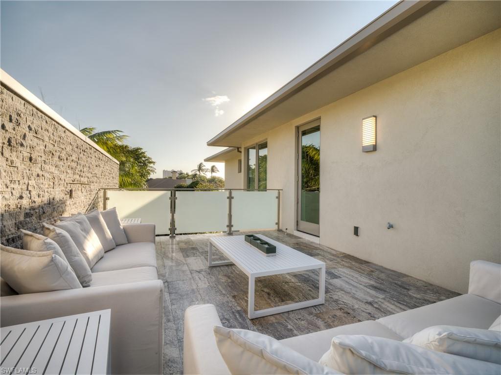 PINECREST AT PELICAN BAY - Residential