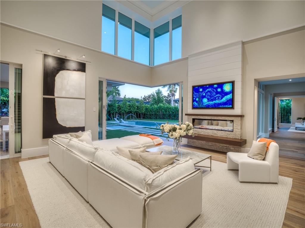 PINECREST AT PELICAN BAY - Residential