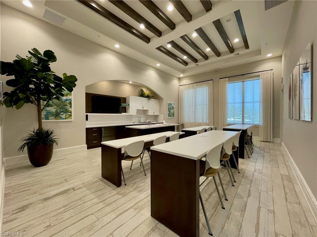 MAPLE RIDGE - Residential