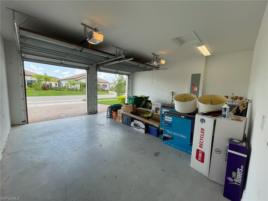 MAPLE RIDGE - Residential