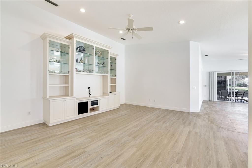 VILLAGE WALK - Residential