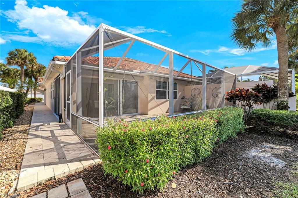 VILLAGE WALK - Residential