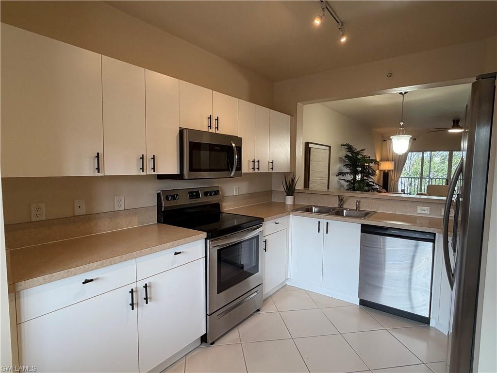 BLUE HERON - Residential Lease