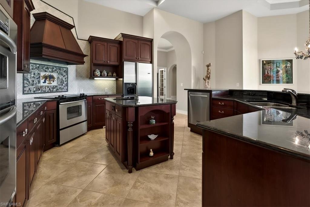 IMPERIAL GOLF ESTATES - Residential