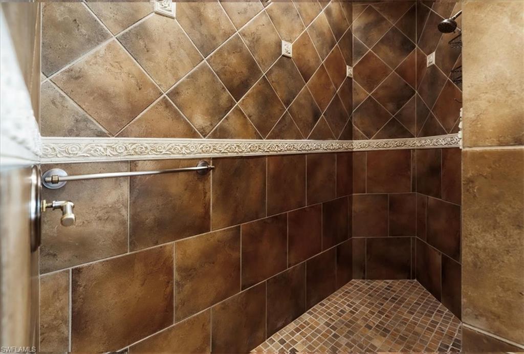 IMPERIAL GOLF ESTATES - Residential