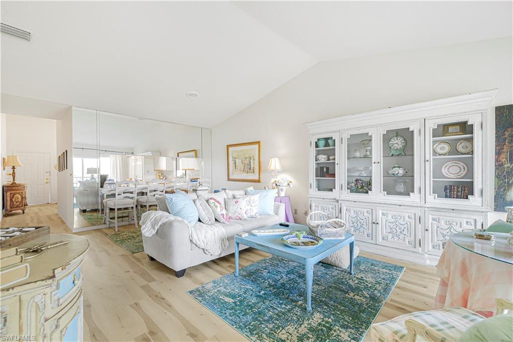 CHARDONNAY - Residential