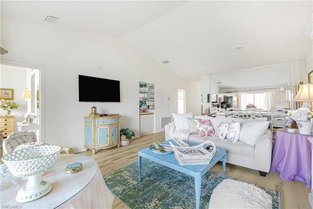 CHARDONNAY - Residential