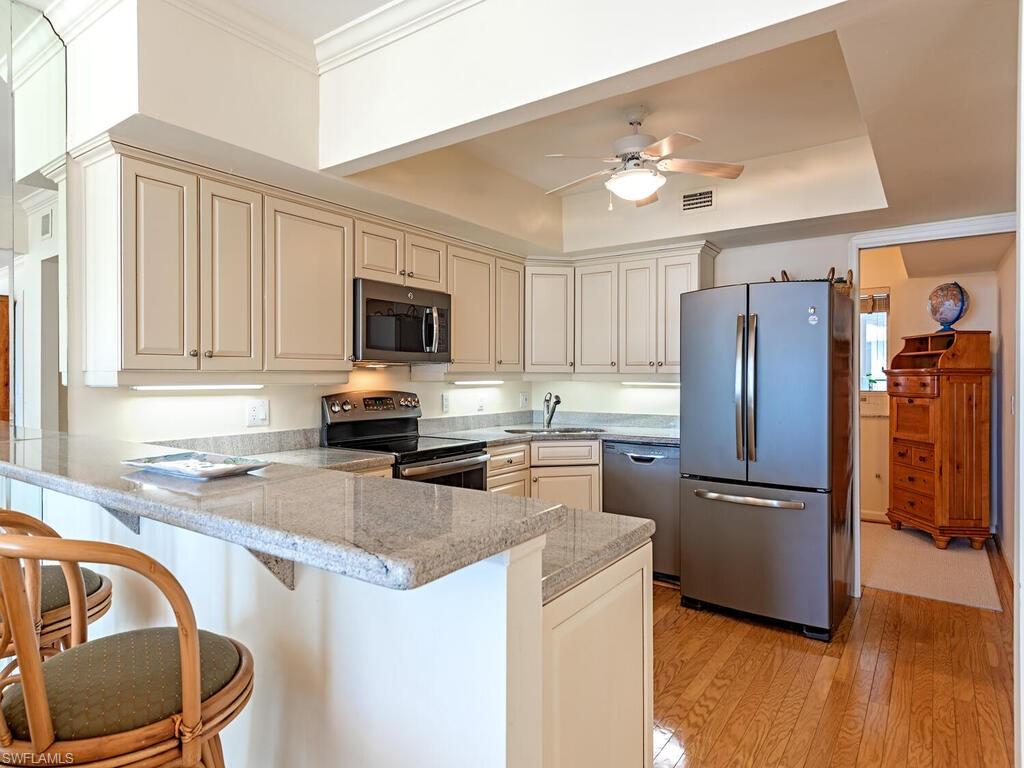 4051 Gulf Shore BLVD N 805