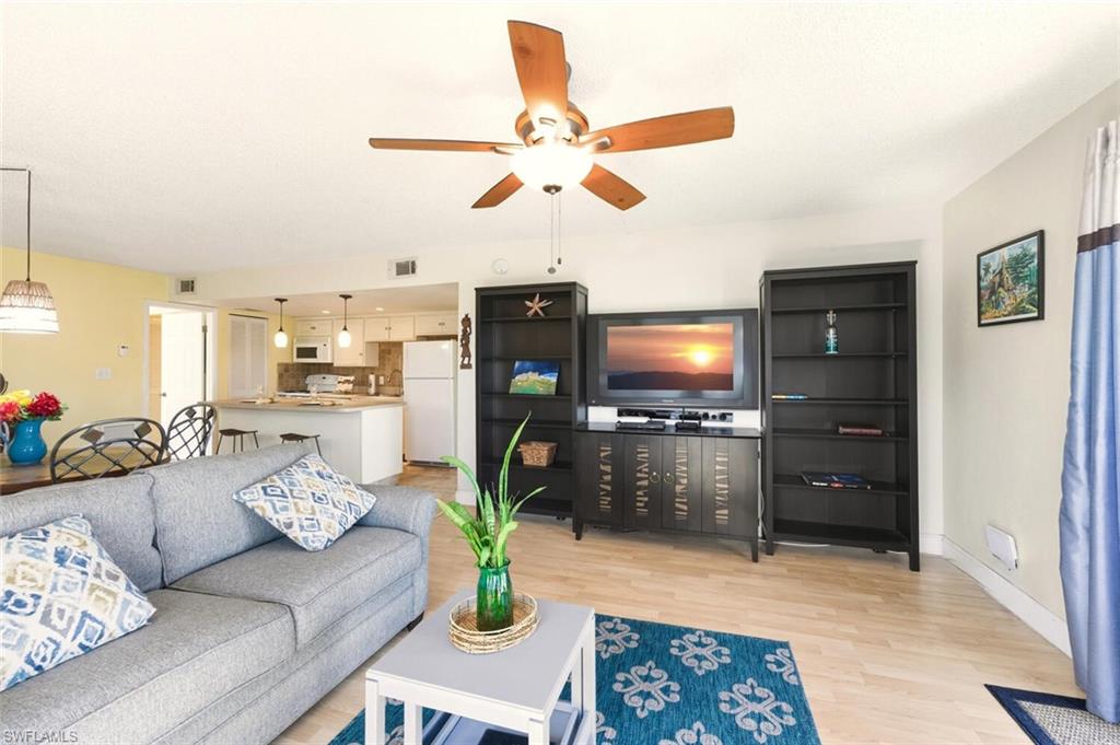 GLADES COUNTRY CLUB - Residential