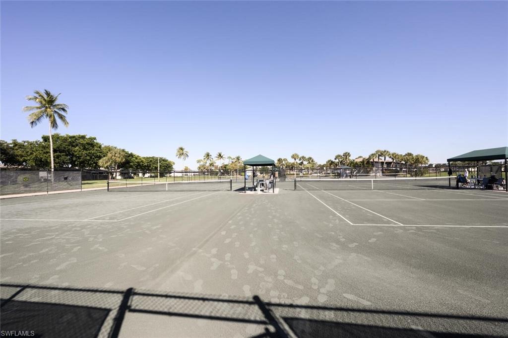 GLADES COUNTRY CLUB - Residential