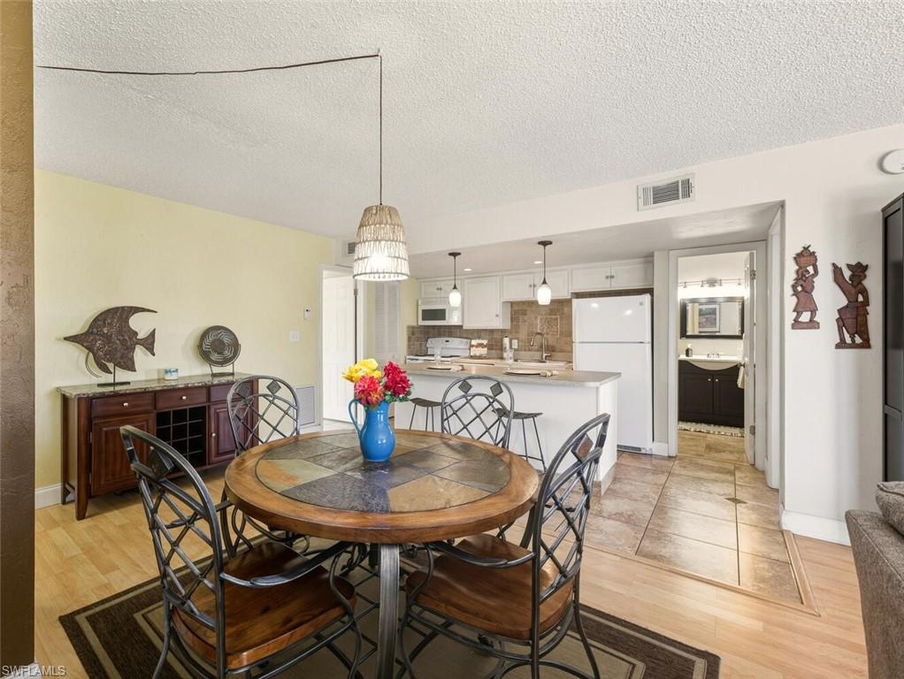 GLADES COUNTRY CLUB - Residential